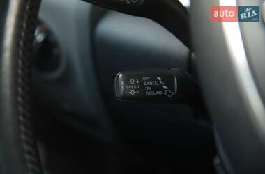 Внедорожник / Кроссовер Audi Q7 2015 в 