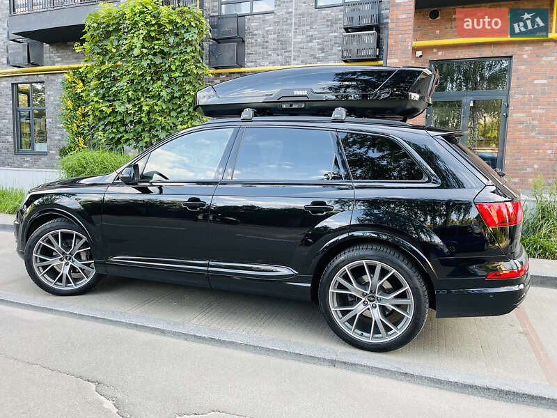 Внедорожник / Кроссовер Audi Q7 2017 в Киеве