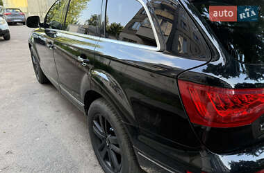 Внедорожник / Кроссовер Audi Q7 2012 в 