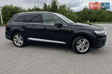 Внедорожник / Кроссовер Audi Q7 2017 в 