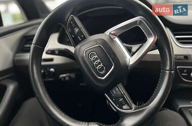 Внедорожник / Кроссовер Audi Q7 2017 в 