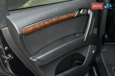 Внедорожник / Кроссовер Audi Q7 2010 в 