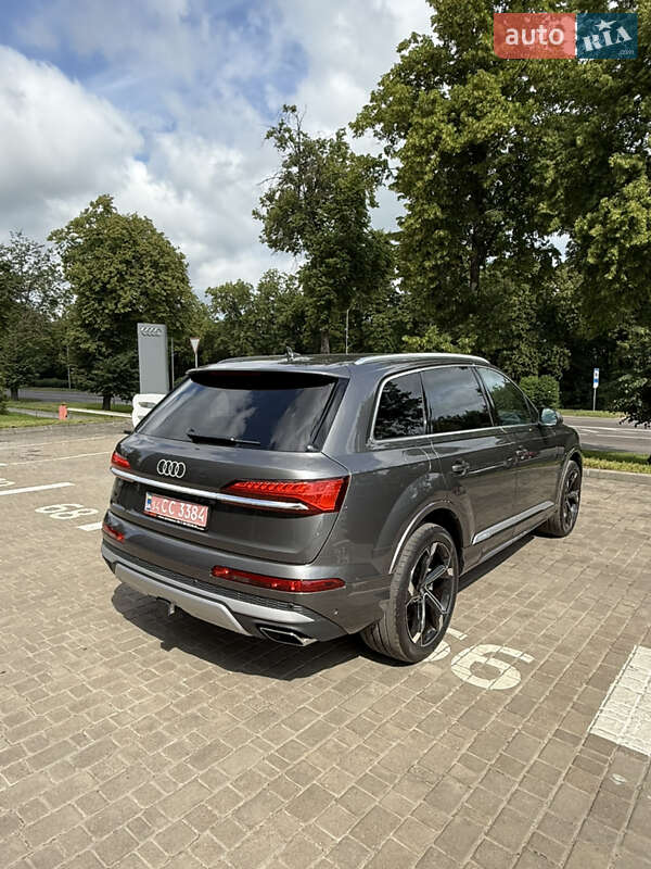 Внедорожник / Кроссовер Audi Q7 2024 в Львове