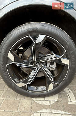 Внедорожник / Кроссовер Audi Q7 2024 в 