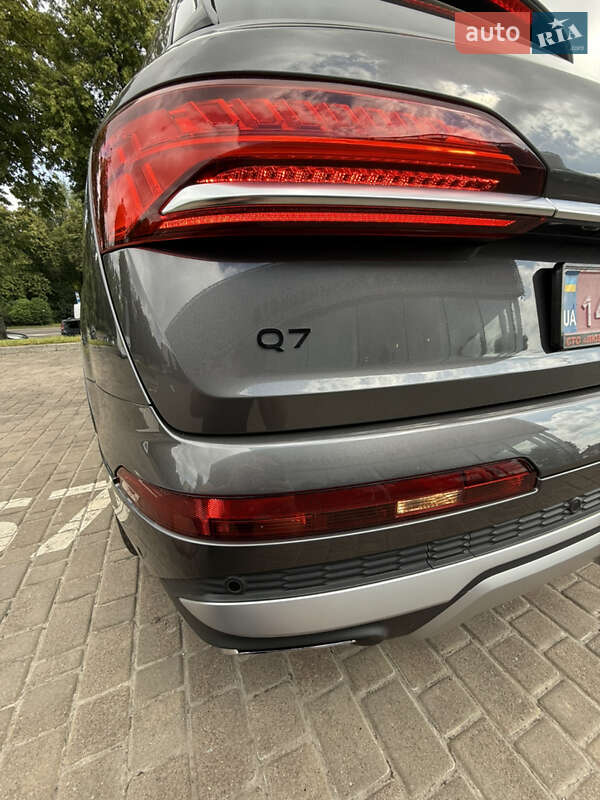 Внедорожник / Кроссовер Audi Q7 2024 в Львове