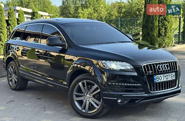 Внедорожник / Кроссовер Audi Q7 2015 в 