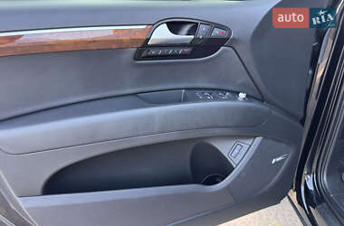 Внедорожник / Кроссовер Audi Q7 2015 в 