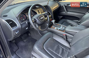 Внедорожник / Кроссовер Audi Q7 2015 в 