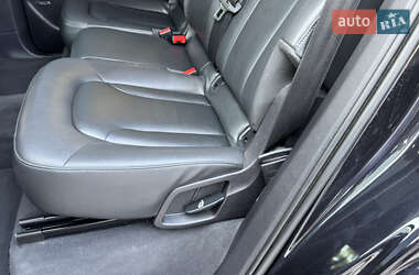 Внедорожник / Кроссовер Audi Q7 2015 в 