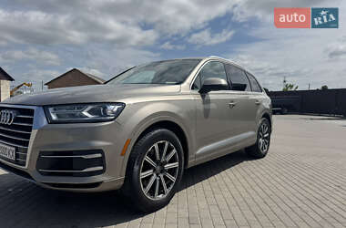 Внедорожник / Кроссовер Audi Q7 2016 в 