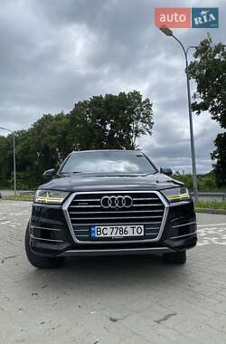 Внедорожник / Кроссовер Audi Q7 2016 в 