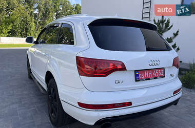 Внедорожник / Кроссовер Audi Q7 2015 в 