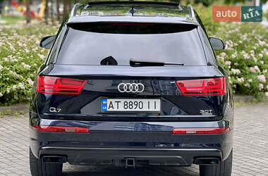 Внедорожник / Кроссовер Audi Q7 2017 в 