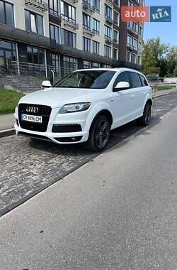Внедорожник / Кроссовер Audi Q7 2014 в 