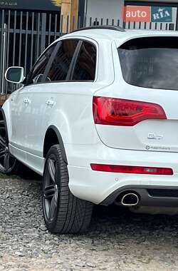 Внедорожник / Кроссовер Audi Q7 2014 в 