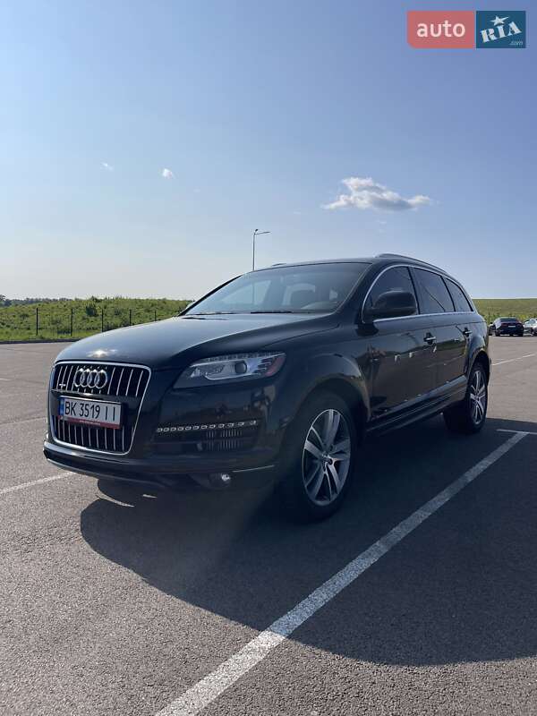 Позашляховик / Кросовер Audi Q7 2013 в Рівному