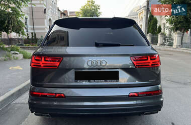 Позашляховик / Кросовер Audi Q7 2016 в 