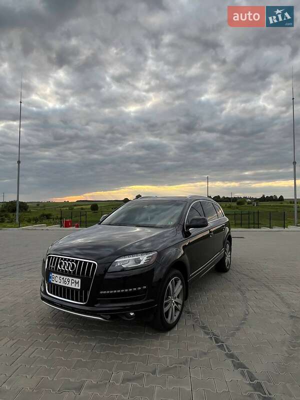 Внедорожник / Кроссовер Audi Q7 2012 в 