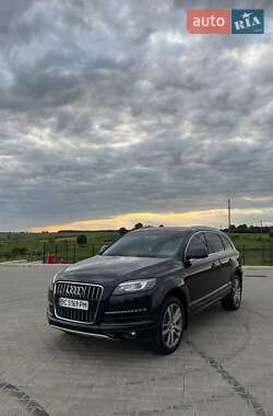 Внедорожник / Кроссовер Audi Q7 2012 в 