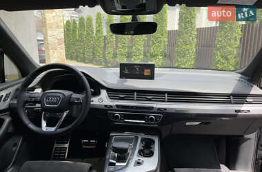 Внедорожник / Кроссовер Audi Q7 2016 в 