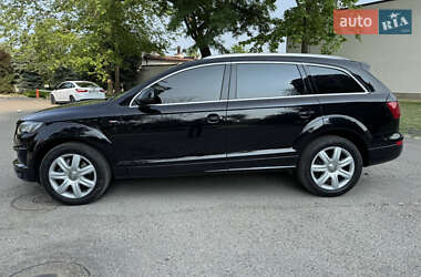Внедорожник / Кроссовер Audi Q7 2011 в 