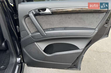 Внедорожник / Кроссовер Audi Q7 2011 в 