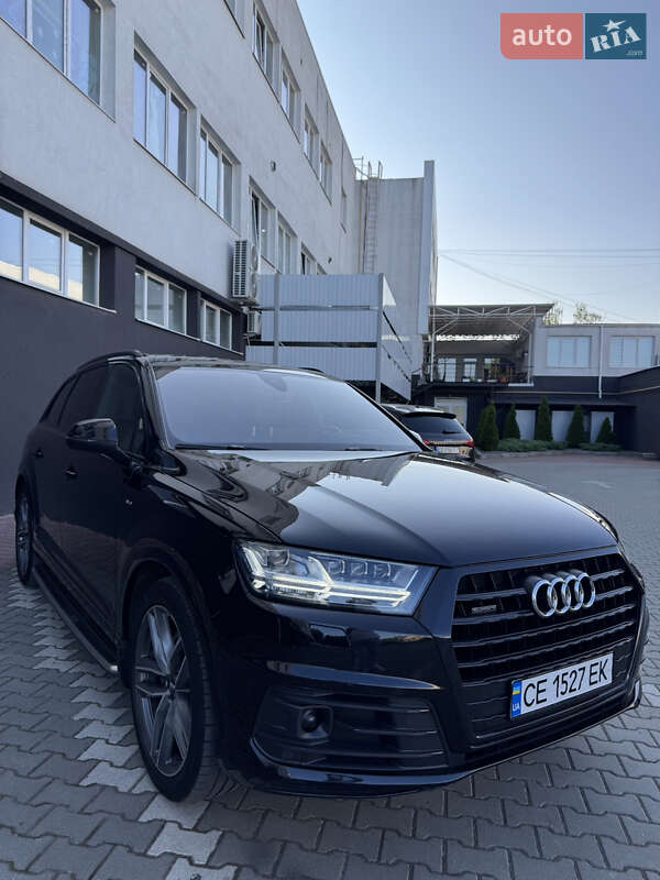 Позашляховик / Кросовер Audi Q7 2017 в Чернівцях