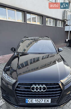 Позашляховик / Кросовер Audi Q7 2017 в 