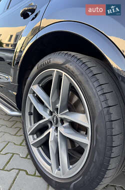 Позашляховик / Кросовер Audi Q7 2017 в 