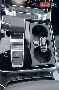 Внедорожник / Кроссовер Audi Q7 2019 в 