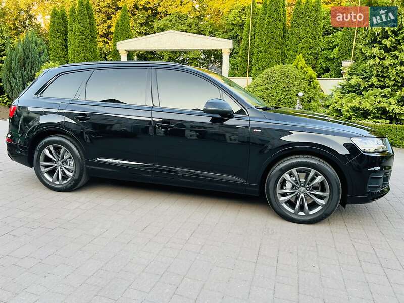 Позашляховик / Кросовер Audi Q7 2015 в Хмельницькому
