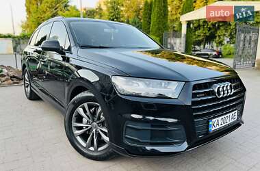 Внедорожник / Кроссовер Audi Q7 2015 в 