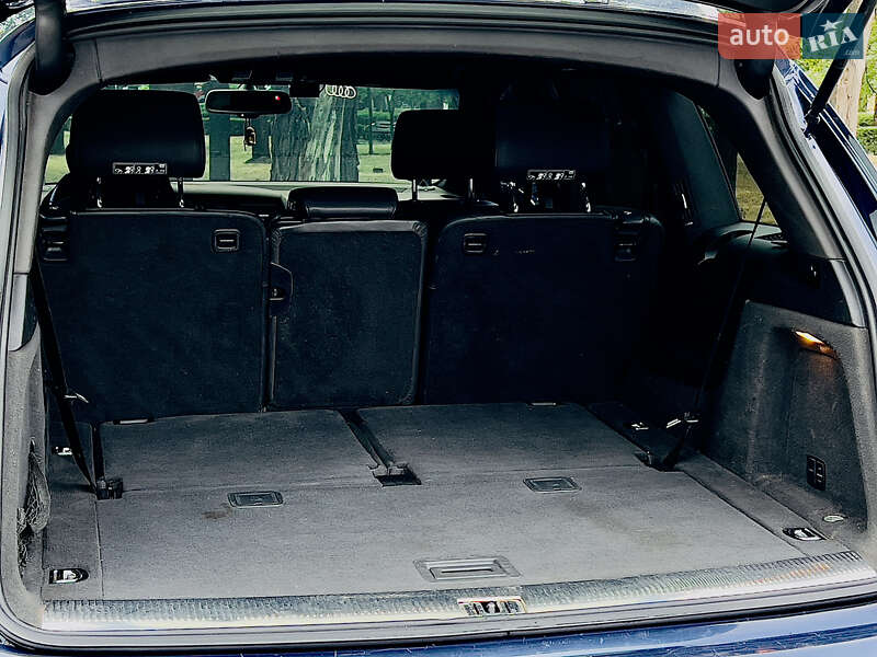 Позашляховик / Кросовер Audi Q7 2010 в Миколаєві
