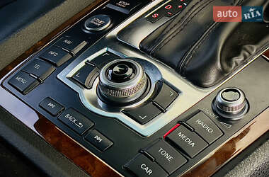 Внедорожник / Кроссовер Audi Q7 2010 в 