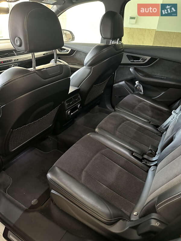 Позашляховик / Кросовер Audi Q7 2016 в Одесі фото 14 Позашляховик / Кросовер Audi Q7 2016 в Одесі