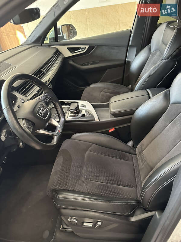 Позашляховик / Кросовер Audi Q7 2016 в Одесі фото 13 Позашляховик / Кросовер Audi Q7 2016 в Одесі