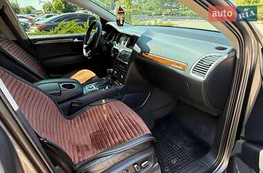 Внедорожник / Кроссовер Audi Q7 2012 в 