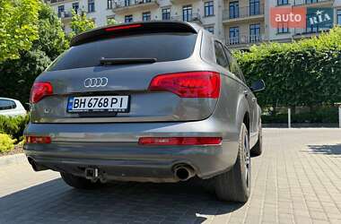 Внедорожник / Кроссовер Audi Q7 2012 в 