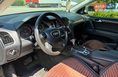 Внедорожник / Кроссовер Audi Q7 2012 в 