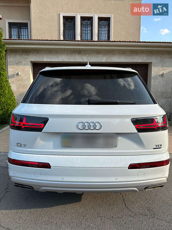Позашляховик / Кросовер Audi Q7 2016 в Одесі фото 11 Позашляховик / Кросовер Audi Q7 2016 в Одесі