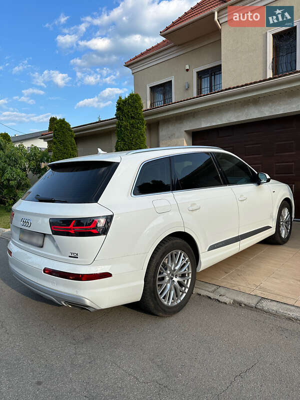 Позашляховик / Кросовер Audi Q7 2016 в Одесі фото 6 Позашляховик / Кросовер Audi Q7 2016 в Одесі