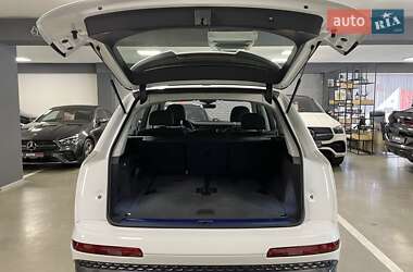 Внедорожник / Кроссовер Audi Q7 2025 в 