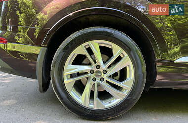 Внедорожник / Кроссовер Audi Q7 2020 в 