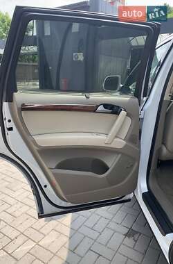 Внедорожник / Кроссовер Audi Q7 2015 в 