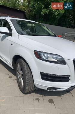 Внедорожник / Кроссовер Audi Q7 2015 в 