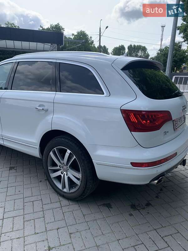Позашляховик / Кросовер Audi Q7 2015 в Хмельницькому