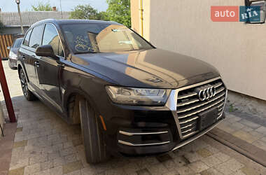 Позашляховик / Кросовер Audi Q7 2016 в 