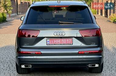 Внедорожник / Кроссовер Audi Q7 2017 в 