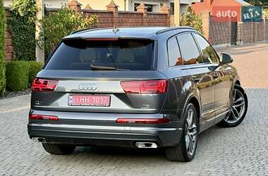 Внедорожник / Кроссовер Audi Q7 2017 в 
