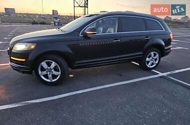 Позашляховик / Кросовер Audi Q7 2013 в 